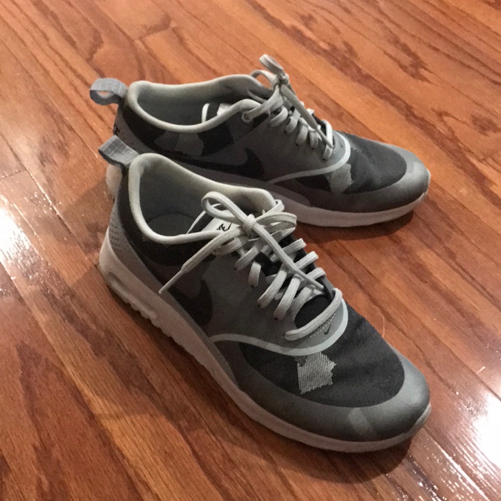Nike Air Thea sz 7.5